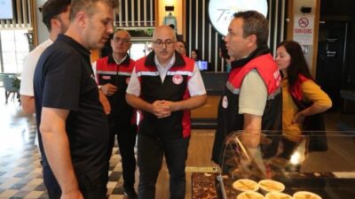 Bursa’nın Mudanya ilçesinde gıda denetimleri yoğunlaştırıldı. Lokanta, restoran ve kafelerde