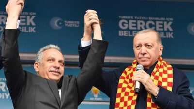 Kayseri Talas Belediye Başkanı Mustafa Yalçın,  AK Parti'nin 25. Kuruluş