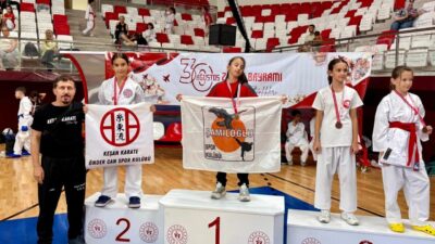 Kırklareli’de düzenlenen Karate İl Şampiyonası'nda Önder Can Spor Kulübü sporcuları