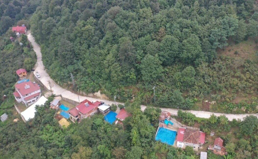 Ordu Büyükşehir Belediyesi bir mahallenin daha sorunlarını gideriyor. Yaklaşık 50