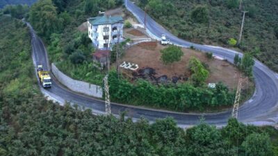Ordu Büyükşehir Belediyesi, Gülyalı Ambarcılı-Mustafalı Mahallesi bağlantı yolunda asfalt çalışması