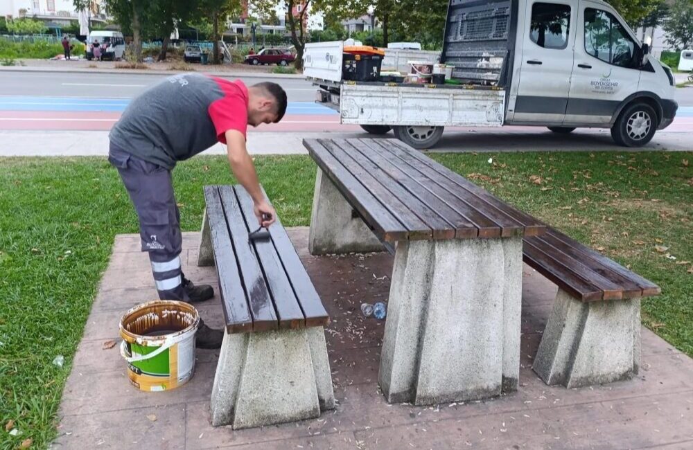 Ordu Büyükşehir Belediyesi, il genelinde zamanla deforme olmuş kent mobilyalarında