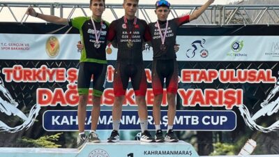 Sakarya Büyükşehir Belediyesi Spor Kulübü sporcuları, çeşitli branşlarda başarılarına devam