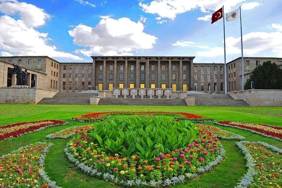 AK Parti ve MHP milletvekillerinin imzasını taşıyan, şehit aileleri ve