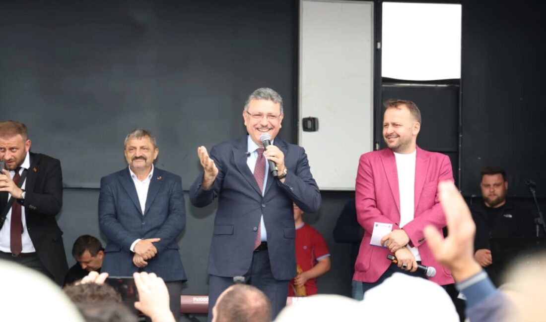 Trabzon Büyükşehir Belediye Başkanı Ahmet Metin Genç, Çaykara’da düzenlenen Sultanmurat