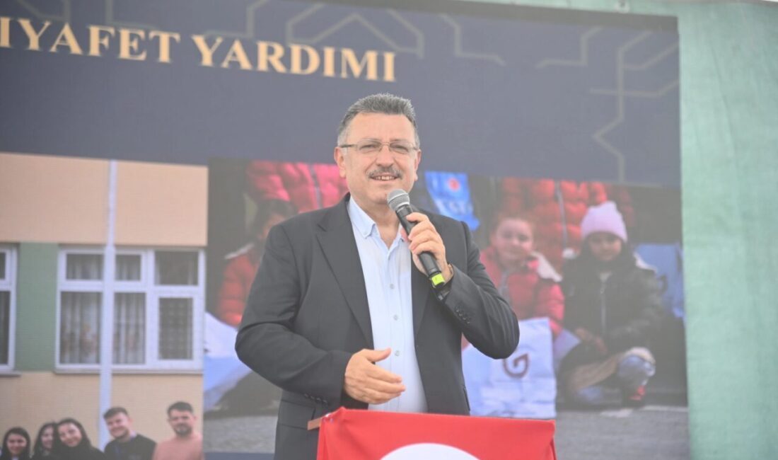 Trabzon Büyükşehir Belediye Başkanı Ahmet Metin Genç, Hayrat’ta düzenlenen 4.