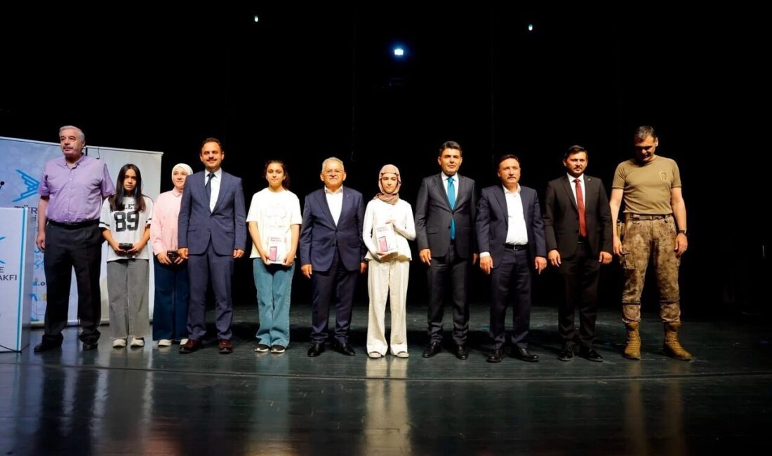 Kayseri Büyükşehir Belediye Başkanı Dr. Memduh Büyükkılıç, TÜGVA Kayseri 2026