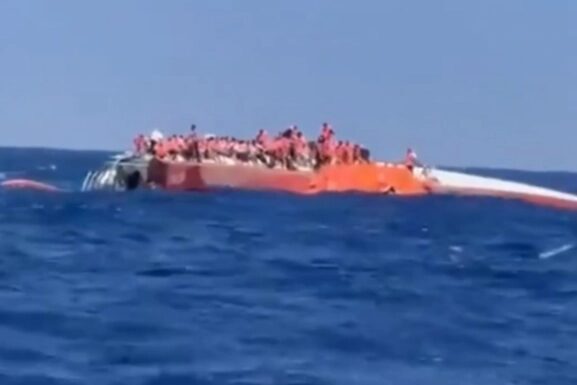 KKTC’nin Girne Limanı’ndan Mersin Taşucu’na gitmek üzere hareket eden yolcu