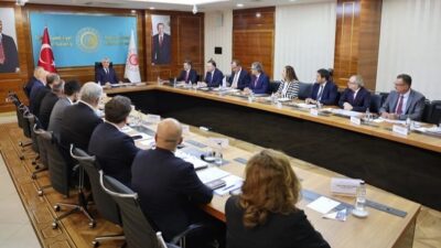 Ticaret Bakanı Ömer Bolat, Hizmet İhracatçıları Birliği Yönetim Kurulu ile