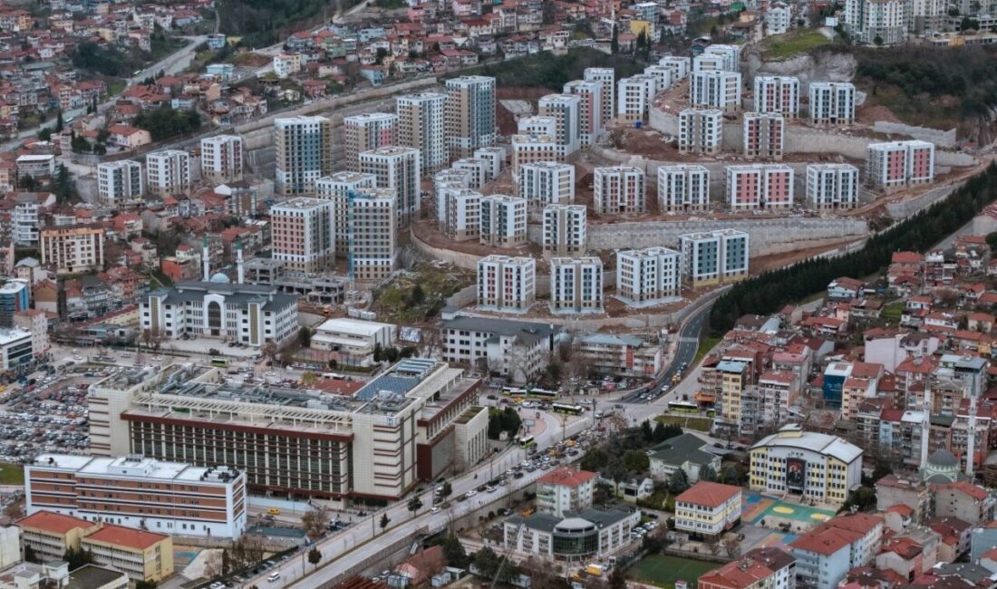 Gölcük merkezli 17 Ağustos 1999 Marmara Depremi, Kocaeli için büyük