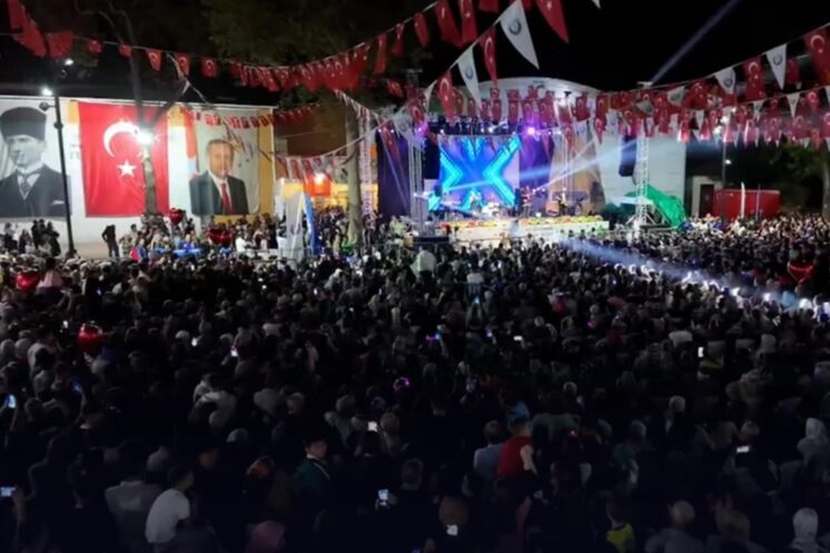 Bursa'da Yenişehir Belediyesi, 11. Uluslararası Altın Biber Festivali'ni 2-6 Eylül