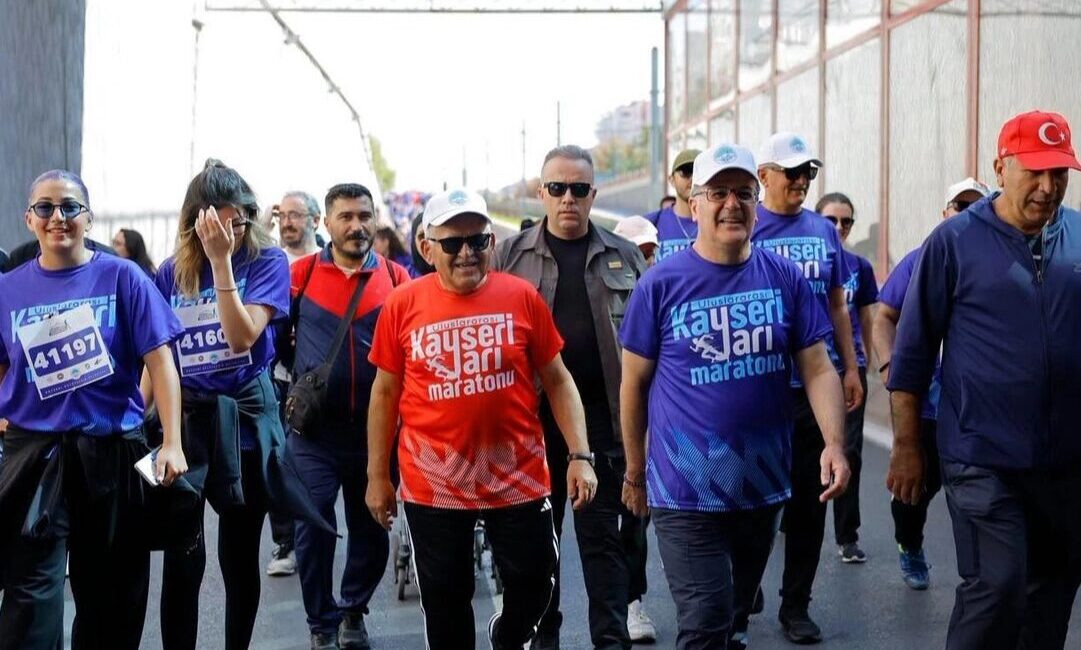 Kayseri Büyükşehir Belediyesi tarafından “Bir Maratondan Daha Fazlası” sloganı ve