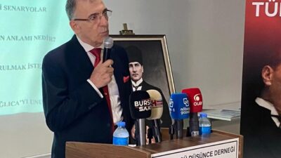 Atatürkçü Düşünce Derneği (ADD) Bursa Şube Başkanı Gürhan Akdoğan, 4