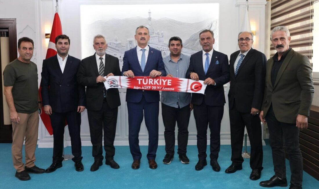 Ağrı Valisi Önder Bozkurt, Ağrı Amatör Spor Kulüpleri Federasyonu heyetini