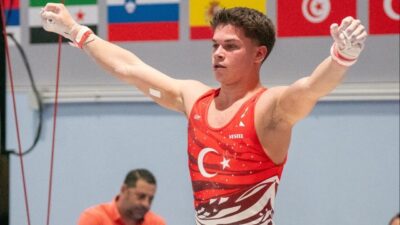 İzmir Büyükşehir Belediyesi Spor Kulübü’nün milli jimnastikçisi Altan Doğan, Taranto