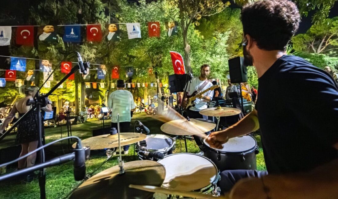 İzmir Büyükşehir Belediyesi’nin kentteki kültür ve sanat etkinliklerini farklı noktalara