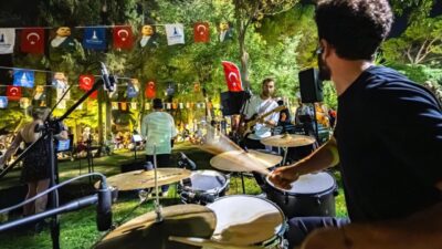 İzmir Büyükşehir Belediyesi’nin kentteki kültür ve sanat etkinliklerini farklı noktalara