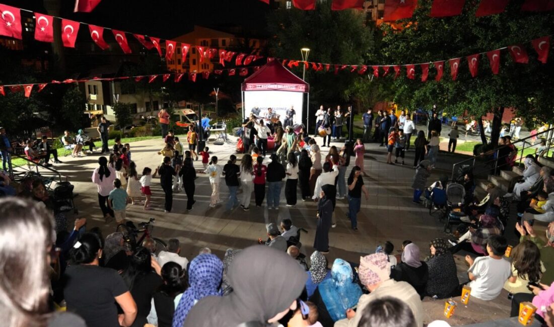 Ankara Keçiören Belediyesi tarafından ilçenin farklı noktalarında düzenlenen Park Konserleri, vatandaşları