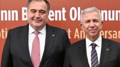Ankara Büyükşehir Belediye Başkanı Mansur Yavaş'ın CHP'den istifa ederek bağımsız