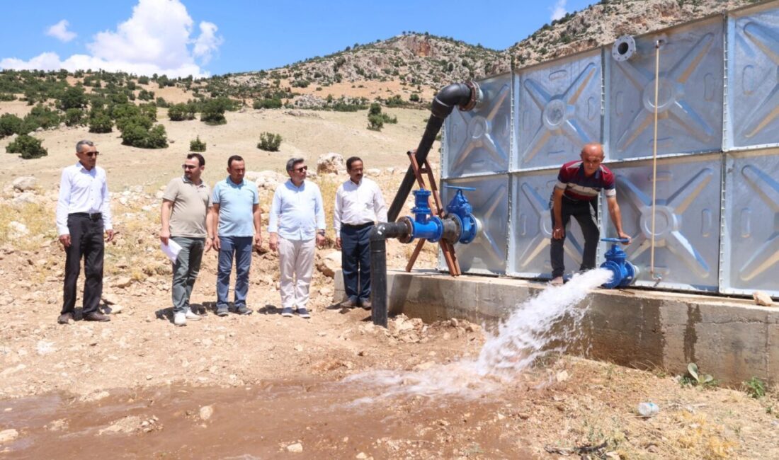 Antalya Büyükşehir Belediyesi Elmalı Yalnızdam Mahallesi’nin tarımsal sulama altyapısını genişletiyor.