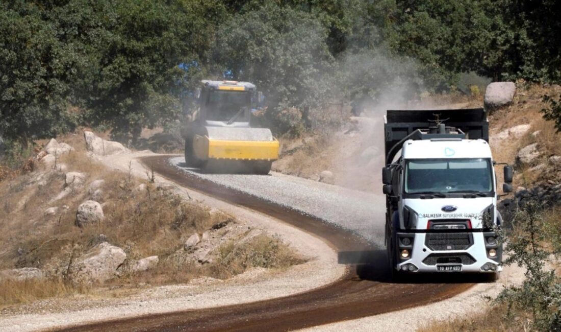 Balıkesir Büyükşehir Belediyesi, Dursunbey’in Davutlar ve Göbül kırsal mahallelerini bağlayan