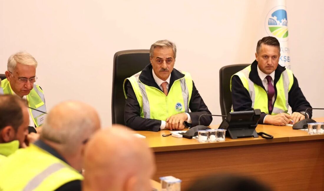 Yaklaşık 30 saattir etkisini sürdüren kuvvetli sağanakta Sakarya’nın farklı noktalarına