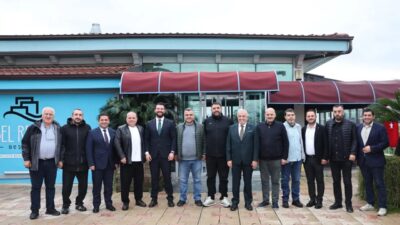 Nilüfer Belediye Başkanı Şadi Özdemir, yeşil-beyazlı kulübün tribün temsilcileriyle kahvaltıda