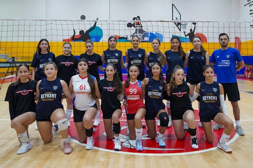 İstanbul'da Beylikdüzü Belediyesi tarafından 30 Ağustos Zafer Bayramı coşkusunu spor