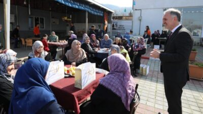 Bursa İnegöl’ün Dipsizgöl Mahallesi’nde yılda bir gün kadınların kamusal alanı devraldığı,