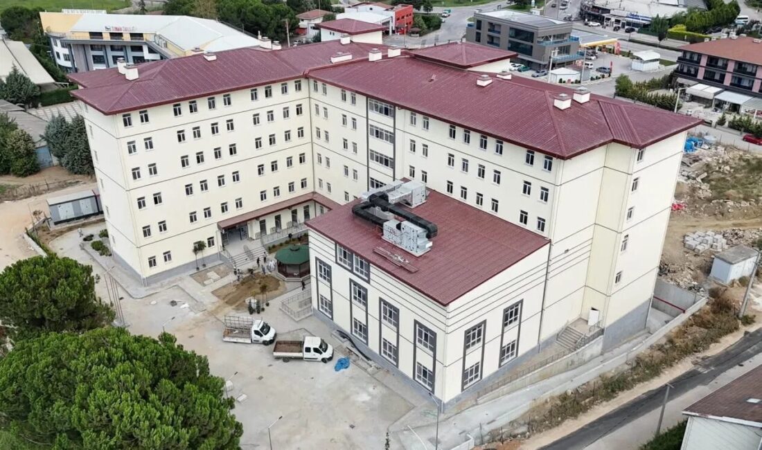 Bursa İnegöl Belediyesi’nin girişimleriyle Gençlik ve Spor Bakanlığı tarafından yapımı