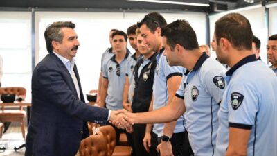 Bursa'da Yıldırım Belediye Başkanı Oktay Yılmaz, Zabıta Haftası dolayısıyla Yıldırım