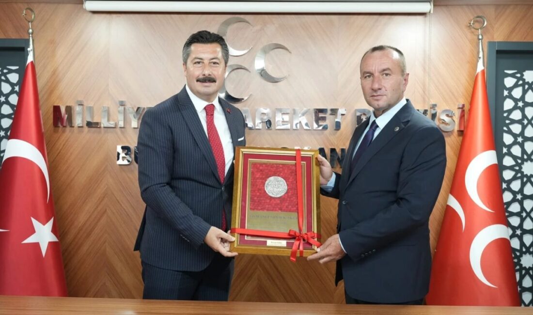 Bursa'da Yenişehir Belediye Başkanı Ercan Özel, MHP Bursa İl Başkanlığı