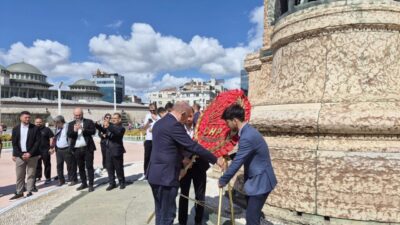 CHP İstanbul İl Başkanı Gürsel Tekin, partisinin kuruluş yıl dönümü