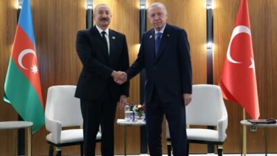 Cumhurbaşkanı Erdoğan, Bişkek'te Cumhurbaşkanı İlham Aliyev ile görüşerek enerji ve