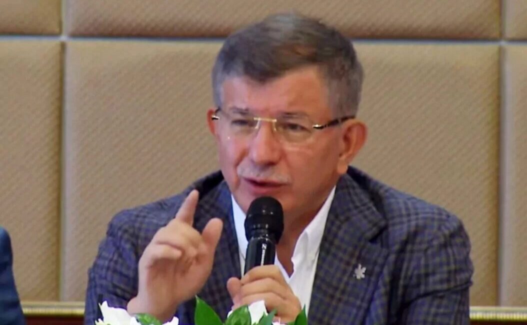 Ankara Cumhuriyet Başsavcılığı, eski Başbakan ve Gelecek Partisi Genel Başkanı