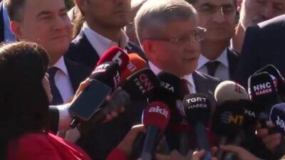 Eski Başbakan ve feshedilen Gelecek Partisi kurucu Genel Başkanı Ahmet