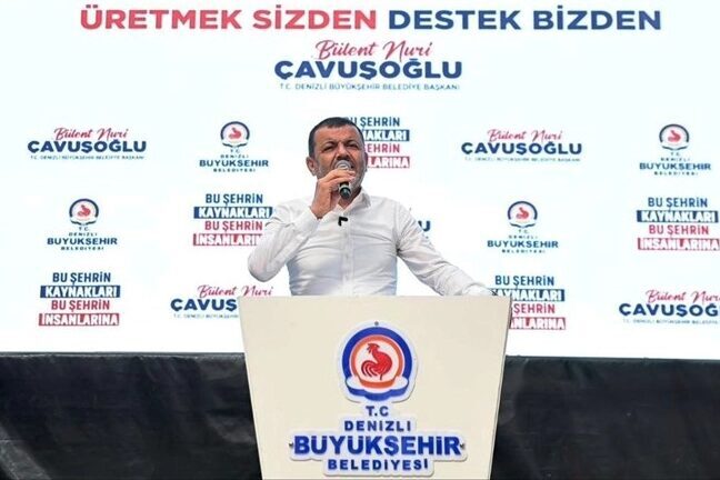 Denizli Büyükşehir Belediyesi tarafından Çivril’de gerçekleştirilen mazot kart dağıtım töreninde