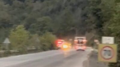 Düzce’nin Yığılca ilçesi yolunun Nuhlar mevkisinde otomobil ile hafif ticari