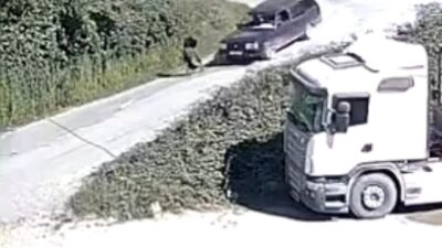 Düzce’nin Yığılca ilçesine bağlı İğneler köyünde otomobilin çarptığı kadın, çarpmanın