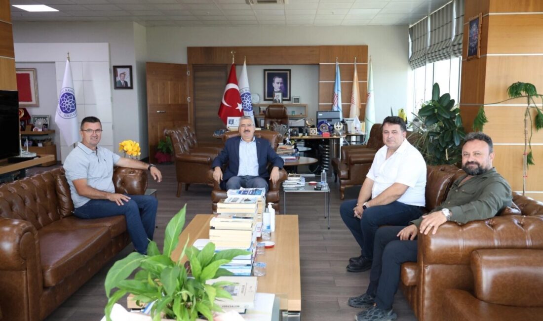 Edirne Gazeteciler Derneği yönetimi, Tekirdağ Namık Kemal Üniversitesi Rektörü Prof.