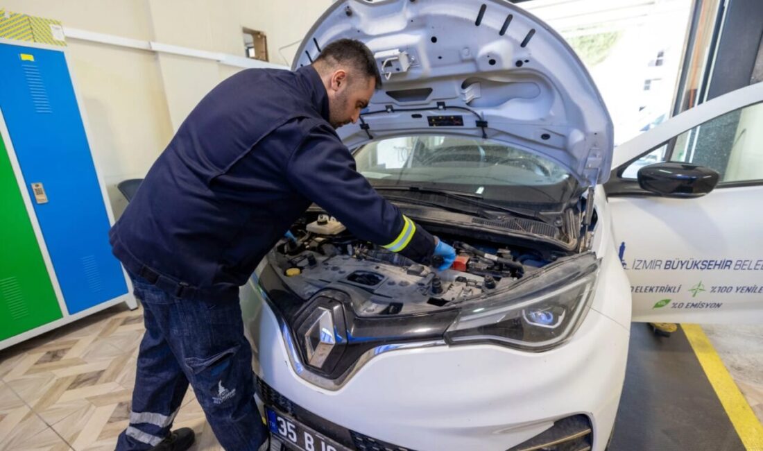 İzmir Büyükşehir Belediyesi’nin 100 elektrikli araçtan oluşan filosu bugüne kadar