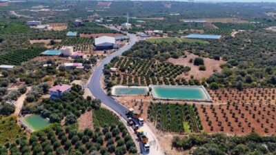 Kentin her köşesindeki yol ağını yenileyen Mersin Büyükşehir Belediyesi, Erdemli’de