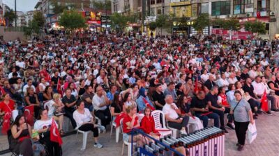 Maltepe’de Filenin Sultanları’nın Avrupa şampiyonluğu büyük bir coşkuyla kutlandı. Maltepe