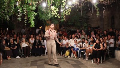 Gaziantep Büyükşehir Belediyesi Şehir Tiyatrosu, kentin geçmişten bugüne taşınan hikayelerini