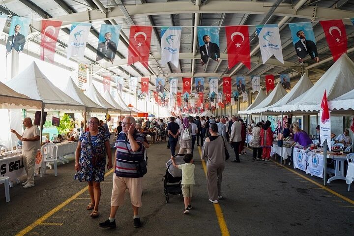 İstanbul Beylikdüzü Belediyesi ile Beylikdüzü Esnaf ve Sanatkârlar Derneği iş birliğinde