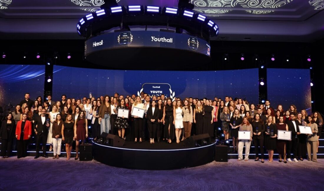 Youthall tarafından bu yıl altıncısı düzenlenen Youth Awards® kapsamında 227