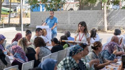 İzmir Bornova Belediyesi’nin geleneksel hale getirdiği Menemen Şenliği’nin finali Altındağ Kent