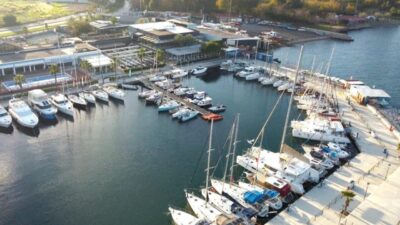 İZDENİZ, İzmir Kültür AŞ ve Grand Plaza iş birliğiyle düzenlenen