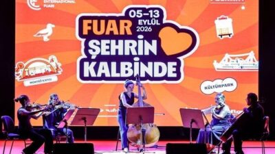 İzmir Enternasyonal Fuarı, Dr. Cemil Tugay'ın katılımıyla resmi törenle açıldı.