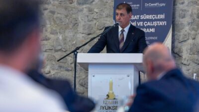 Ruhsat Süreçleri Eğitimi ve Çalıştayı’nda konuşan İzmir Büyükşehir Belediye Başkanı